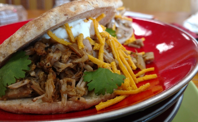 Cheesy Jackfruit Slider